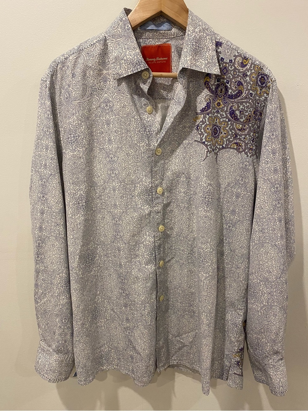 Tommy Bahama silk and cotton blend dress shirt size medium patterned